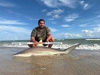 FISH ON CUSTOM LEADERS - Josh Diaz