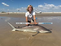 FISH ON CUSTOM LEADERS - Kiah Diaz