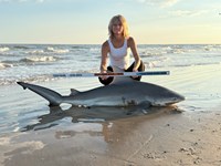 FISH ON CUSTOM LEADERS - Kiah Diaz