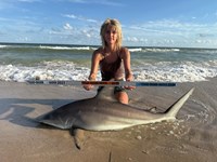 FISH ON CUSTOM LEADERS - Kiah Diaz
