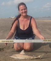 Just Bitten Shark Fishing Team - Lynsay Lewis